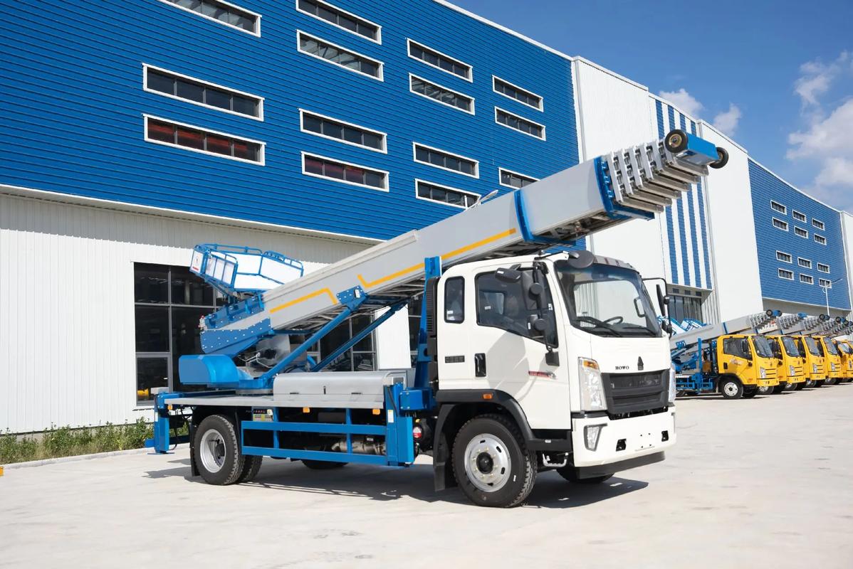 杭州西湖出租云梯车高空作业车 建筑垃圾搬运