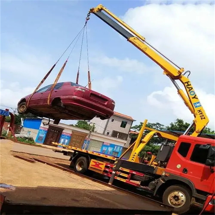 杭州西湖吊车吊汽车的正确方法